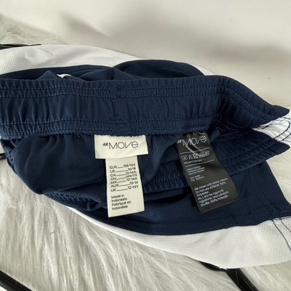 H&M Move Athletic Shorts 16-18 Boy - Picture 4 of 4